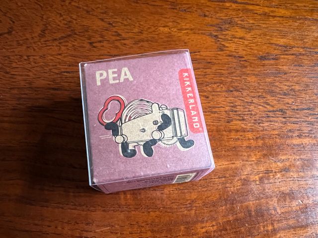 Kikkerland criaturas de cuerda Cosmojetzt y Pea