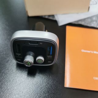 Cargador y adaptador coche con LED