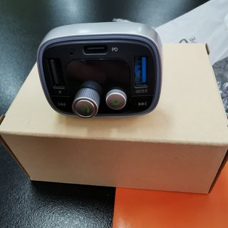 Cargador y adaptador coche con LED