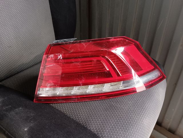 Piloto trasero Volkswagen Passat B8