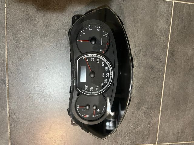 Cuadro de intrumentos Suzuki Swift
