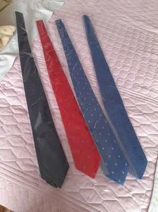 Corbatas nuevas