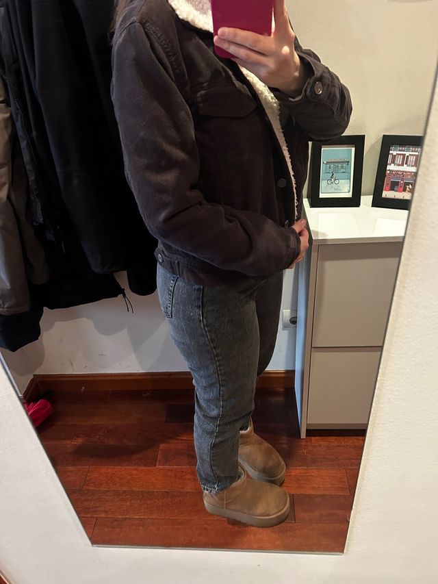 Cazadora de pana negra