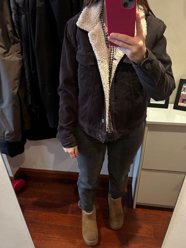 Cazadora de pana negra