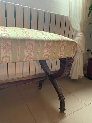 banco reposapies antiguo victoriano