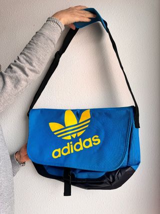 Bolso Adidas.