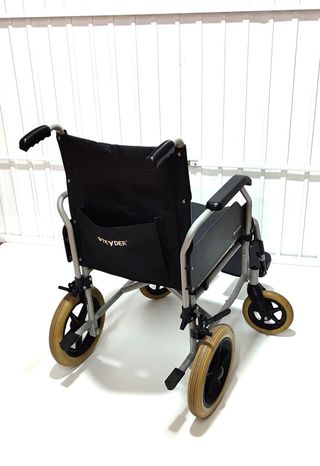 Silla de ruedas plegable