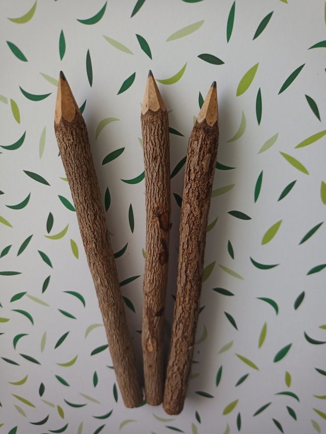 Lápis de madeira e grafite
