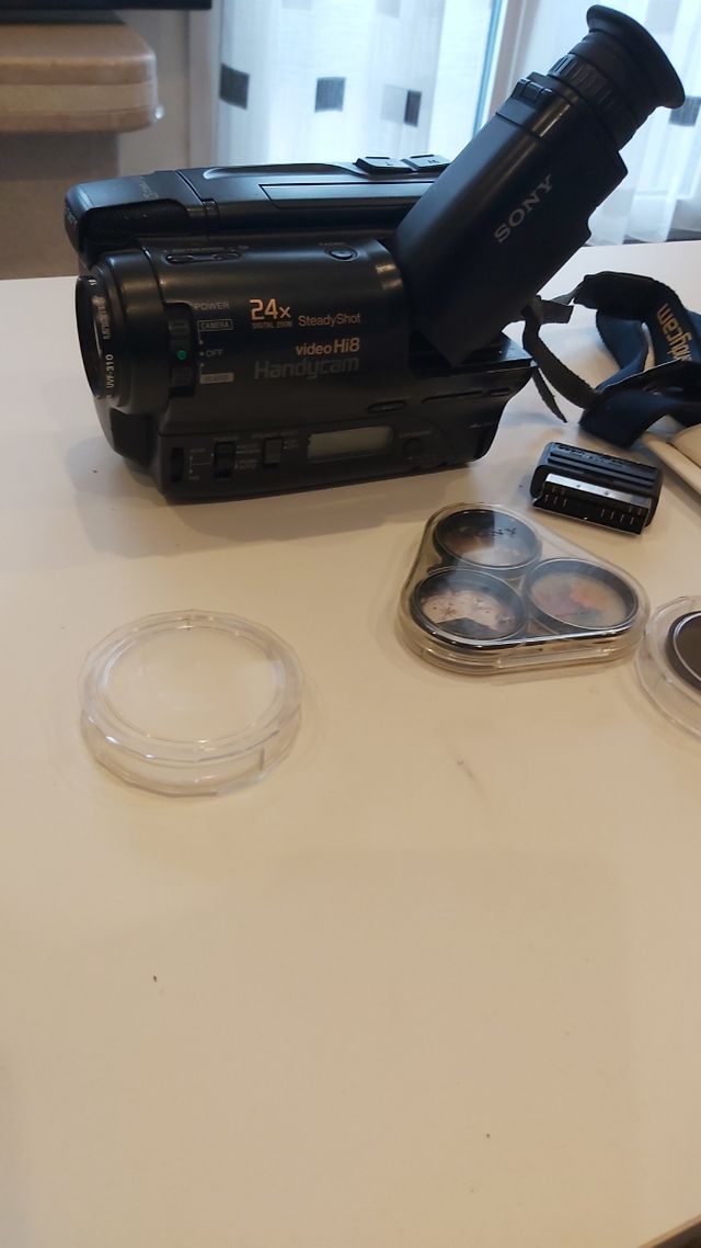 Videocamera Sony CCD-TR750E