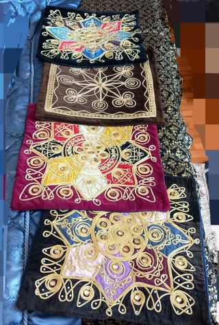 Federe 40x40 in velluto e ricami orienta