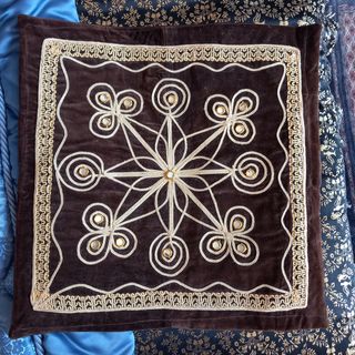 Federe 40x40 in velluto e ricami orienta