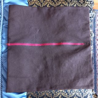 Federe 40x40 in velluto e ricami orienta