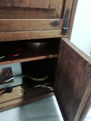 Mueble botellero de madera
