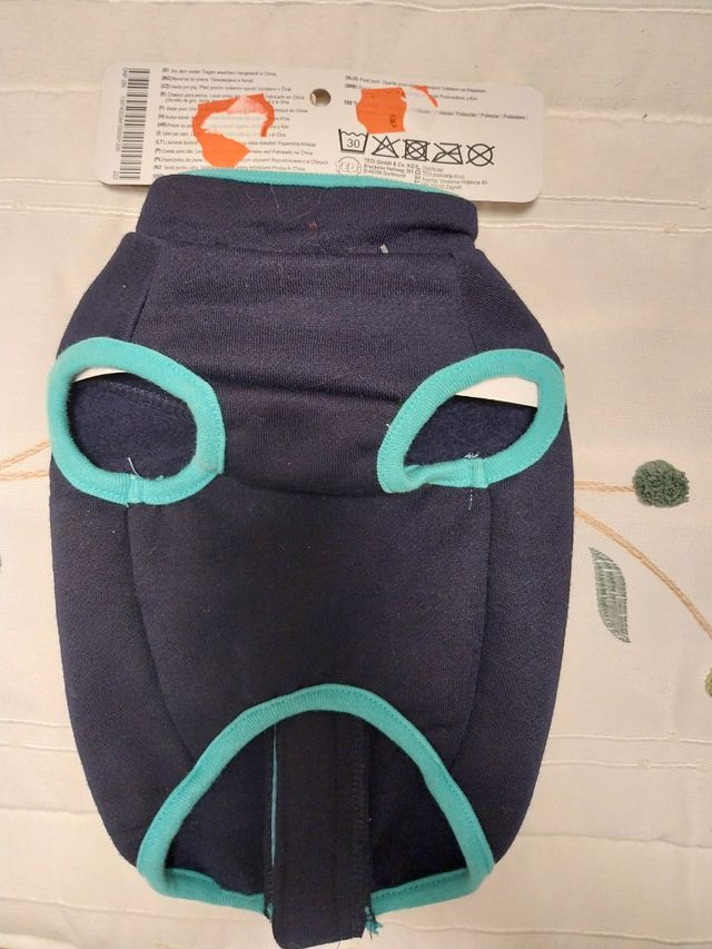 Ropa mascota sin estrenar