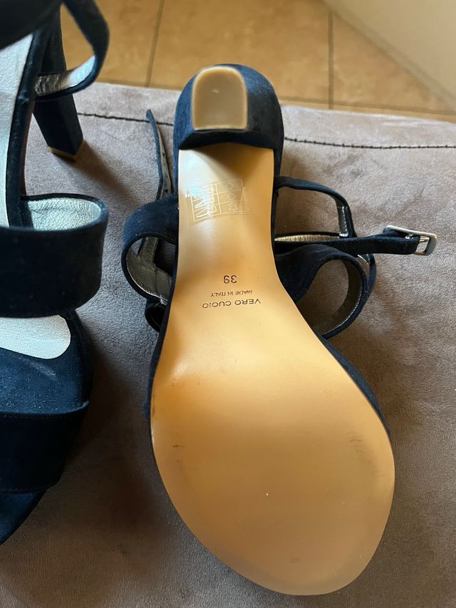 sandalo camoscio blu allacciato marca L’Amour 