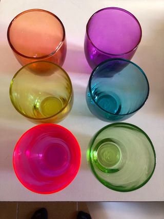 Vasos de colores