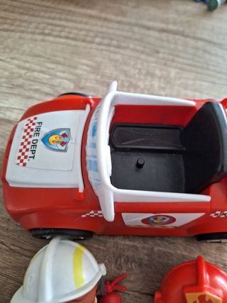 Coche bomberos pin y pon