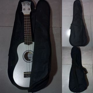 Ukelele blanco con funda y afinador