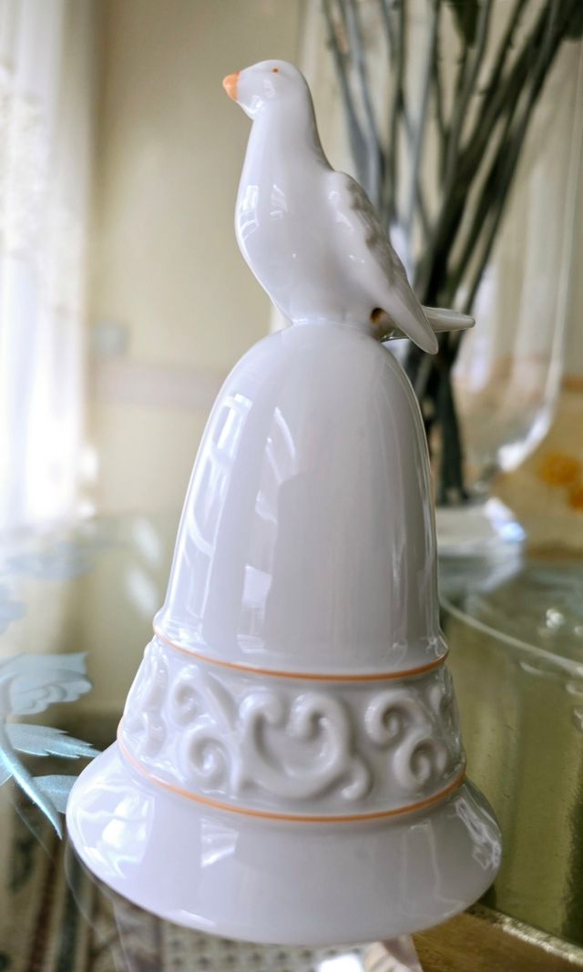Campana de porcelana