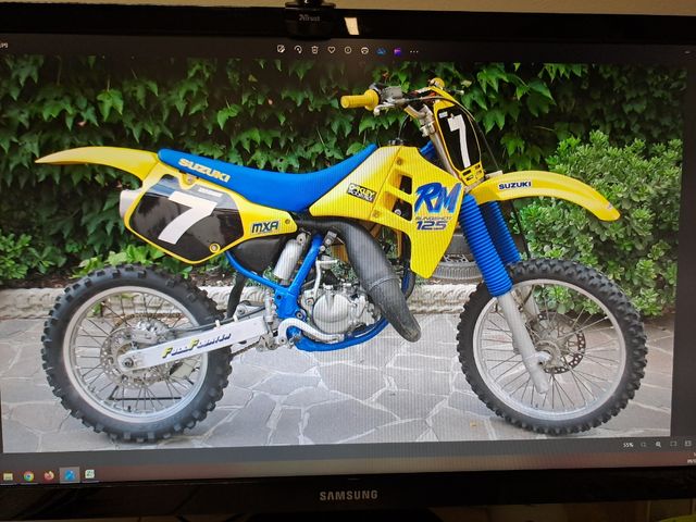 Moto Suzuki RM125 1989