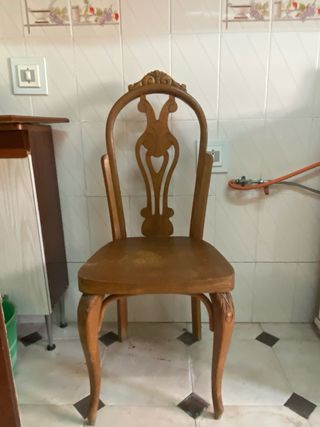 Silla de madera