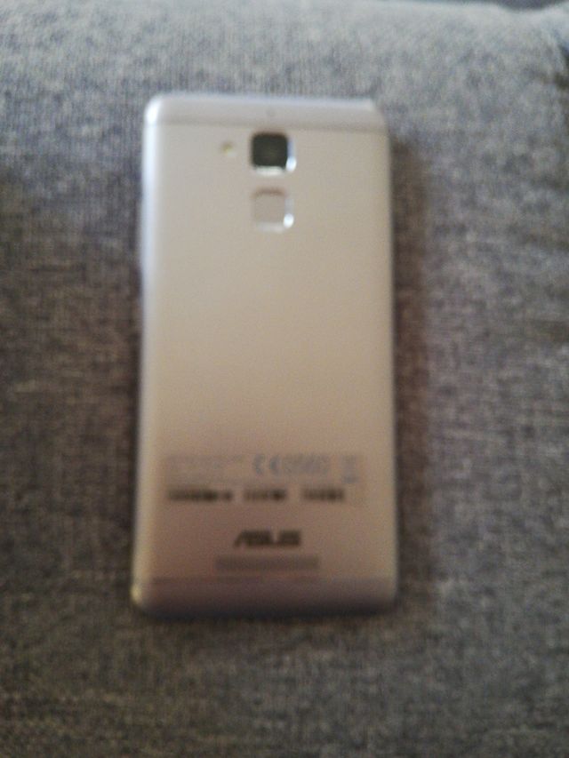 Telefono Asus