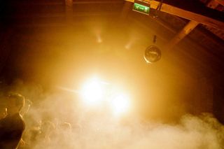 NOLEGGIO/AFFITTO LUCI DA DISCOTECA ED EFFETTI PER 