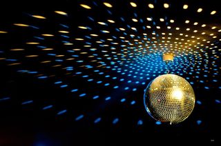 NOLEGGIO/AFFITTO LUCI DA DISCOTECA ED EFFETTI PER 