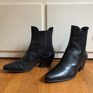 Botines cowboy piel negros de Zara