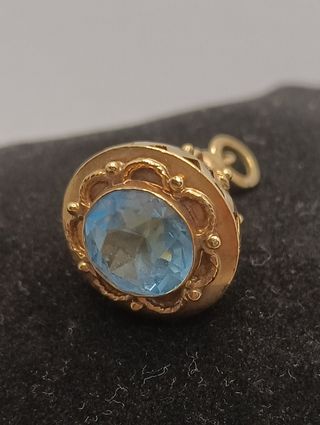 Topacio Azul Colgante 18K. Oro de Ley