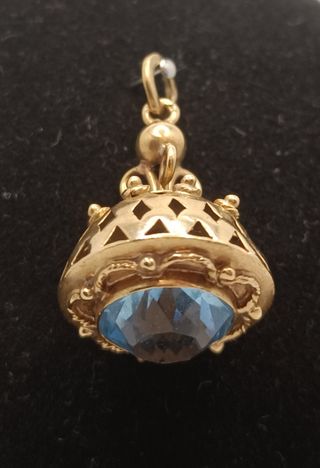 Topacio Azul Colgante 18K. Oro de Ley