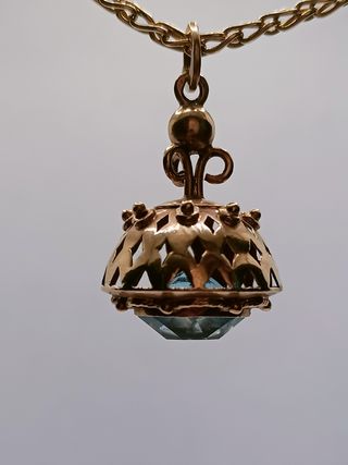 Topacio Azul Colgante 18K. Oro de Ley