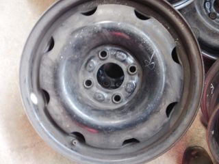 LLANTA RENAULT R21 ANTIGUO.