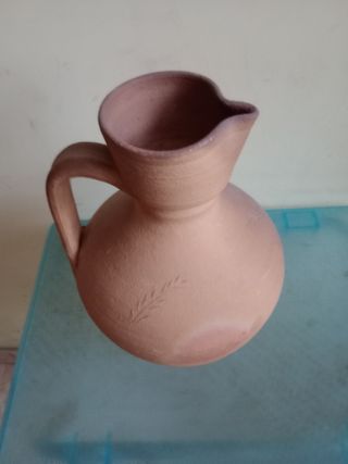 Jarra de barro muy antigua