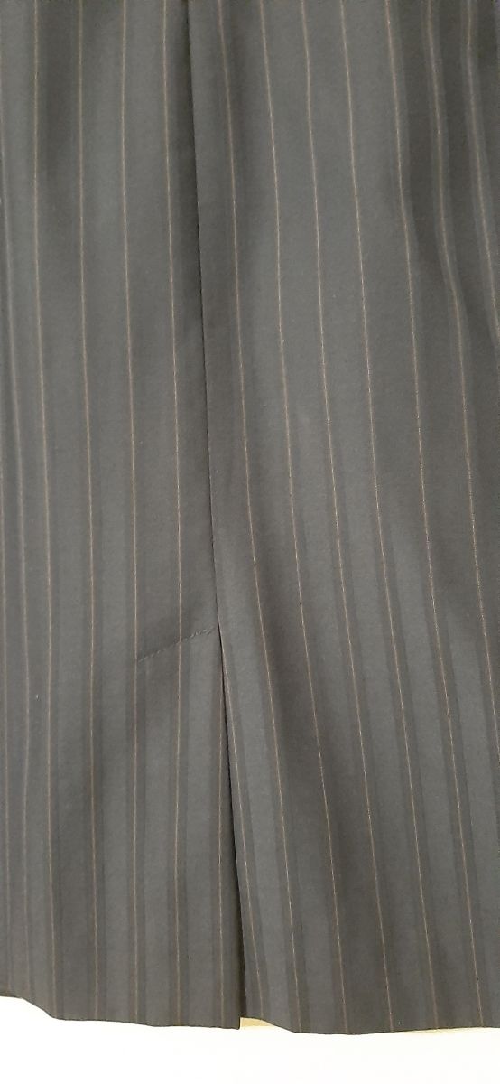 Gonna gessata con spacchetto dietro