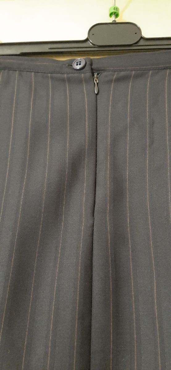 Gonna gessata con spacchetto dietro