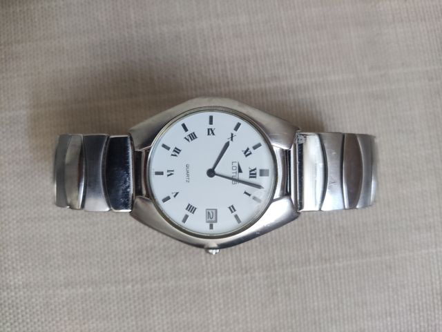Reloj lotus