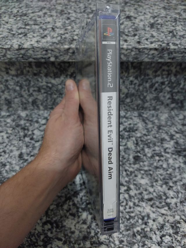 Lotto 34 Case rigidi Ps2/DVD varie