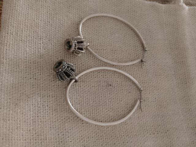 Pendientes de Plata con Corona Colgada