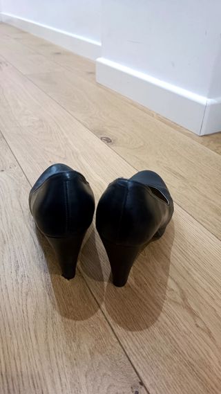 Zapatos negros tacón salon