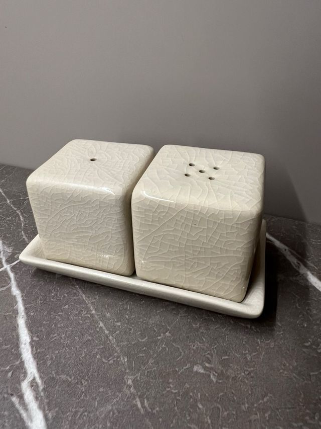 Saliera e pepiera in ceramica crackle