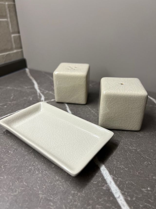 Saliera e pepiera in ceramica crackle
