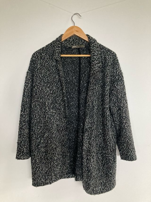 Chaqueta de punto jaspeada, Sfera