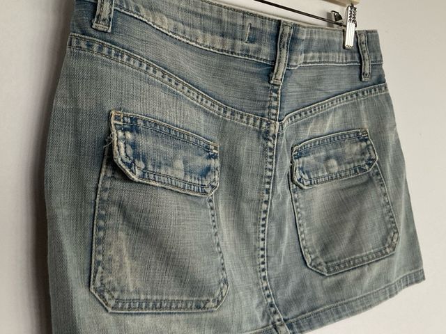 Minifalda vaquera desgastada, Zara