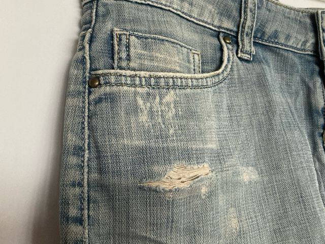 Minifalda vaquera desgastada, Zara