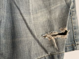 Minifalda vaquera desgastada, Zara