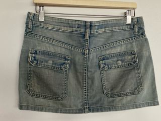 Minifalda vaquera desgastada, Zara