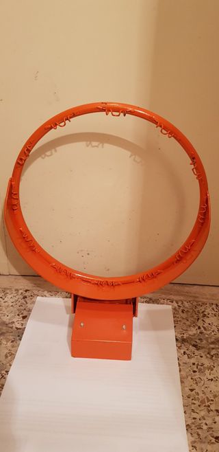 vendo attrezzi sportiri per Pallacenestro