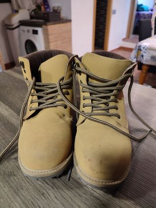 Botas tipo Panama talla 35 marrones