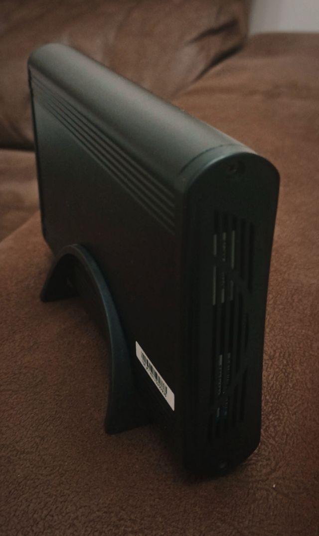 Custodia esterna Tooq e disco rigido da 3'5" da 500 Gb
